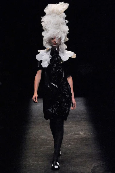 Look 35